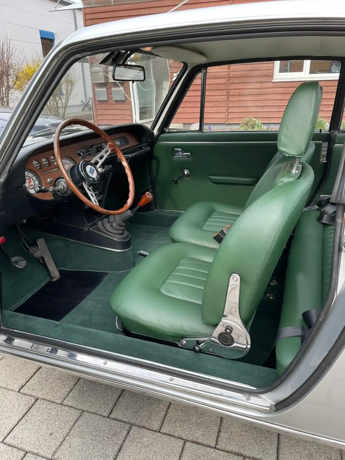 Zur Autosattlerei